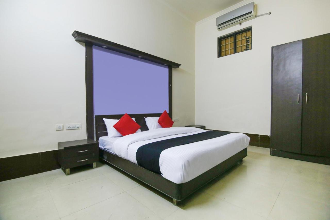 Capital O 68148 Hotel Shree Jee Palace Ghaziabad Exterior photo